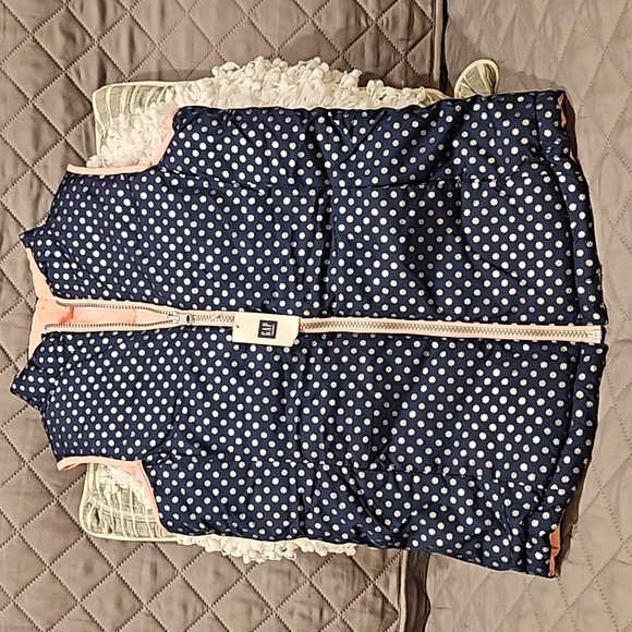 Gap Vest - Picture 1 of 17